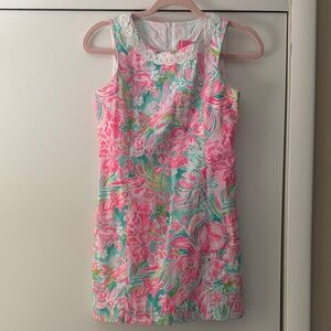 Lilly Pulitzer Vibrant Pink and Soft White Tag